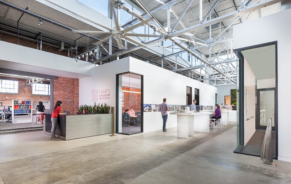 Davis Partnership 2901 Blake St Int 08